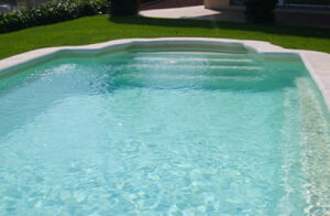 Piscines coque polyester MdP New Roman